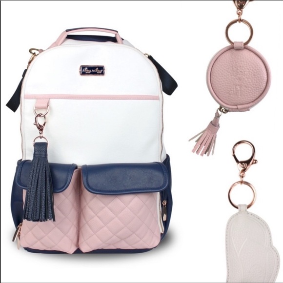 Itzy Ritzy Handbags - ISO this bag, it’s the AARYN Williams, I’d love to buy if all charms be included